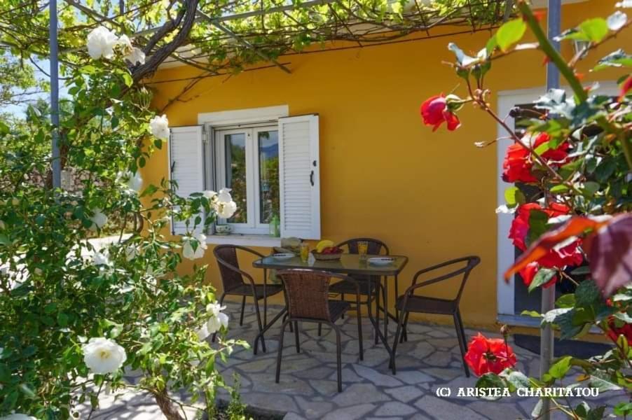 Adonino Residence-The House Of Pomegranates Lakithra Exterior photo